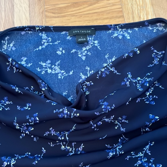 Ann Taylor cowl neck short sleeve top - Picture 2 of 2